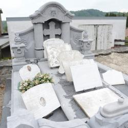 Farina grave